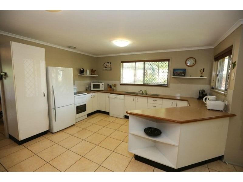 17 Windward Passage, South Gladstone QLD 4680