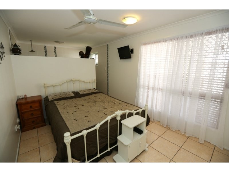 17 Windward Passage, South Gladstone QLD 4680