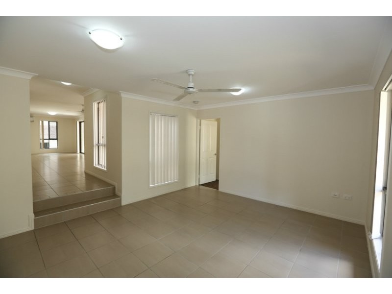 11 Eastwood Street, West Gladstone QLD 4680