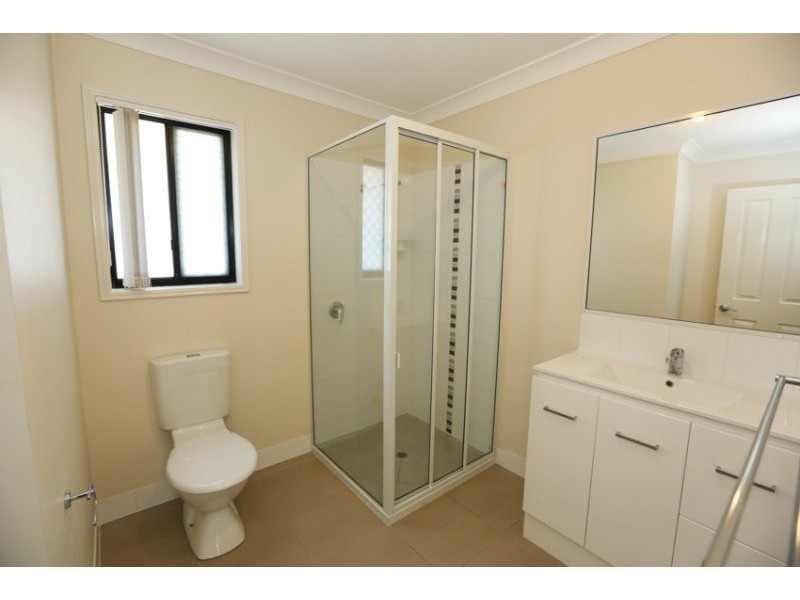 11 Eastwood Street, West Gladstone QLD 4680