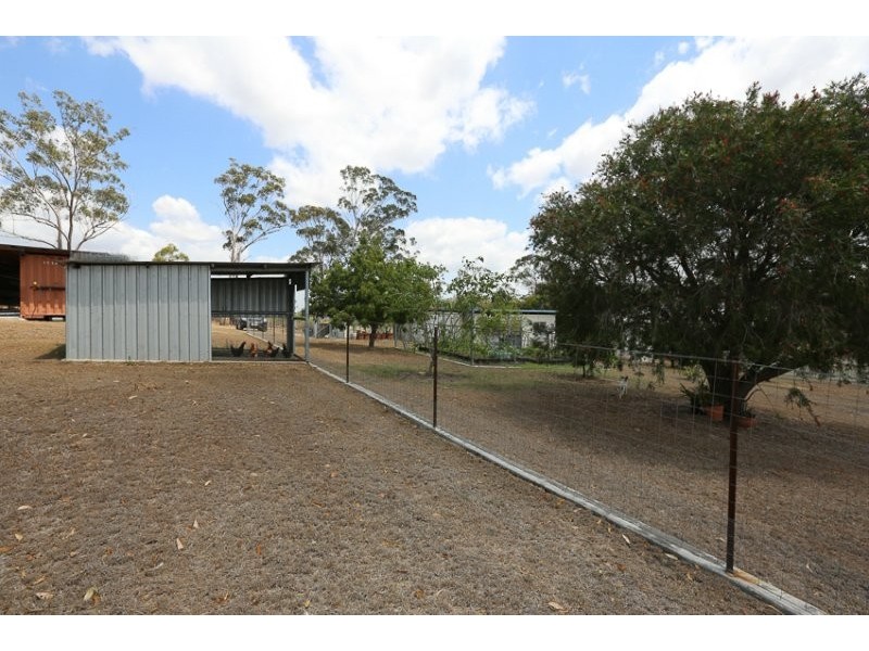 37 Mount Larcom Bracewell Road, Mount Larcom QLD 4695