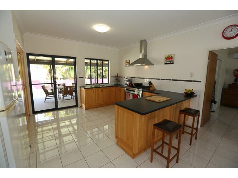 37 Mount Larcom Bracewell Road, Mount Larcom QLD 4695