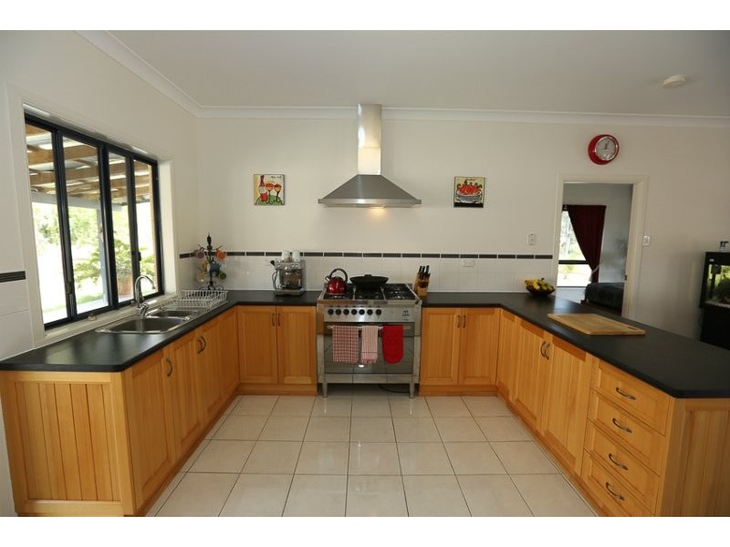 37 Mount Larcom Bracewell Road, Mount Larcom QLD 4695
