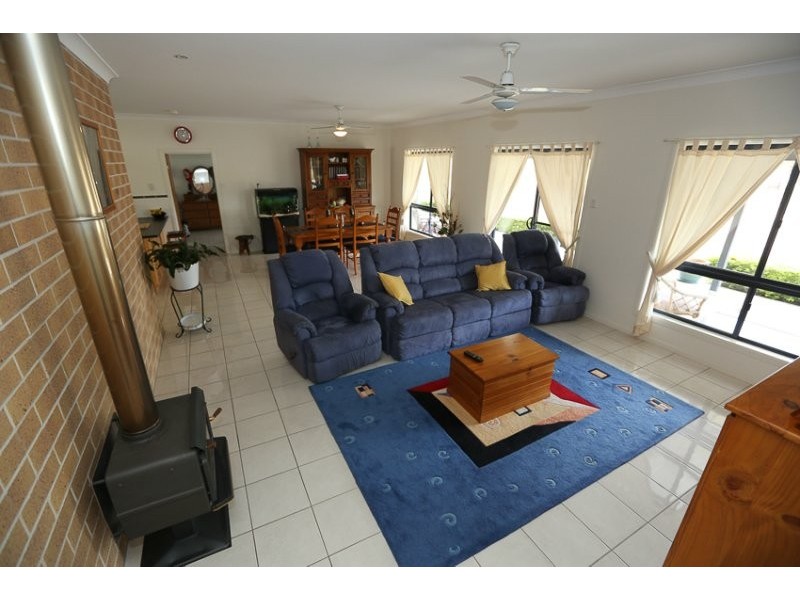 37 Mount Larcom Bracewell Road, Mount Larcom QLD 4695