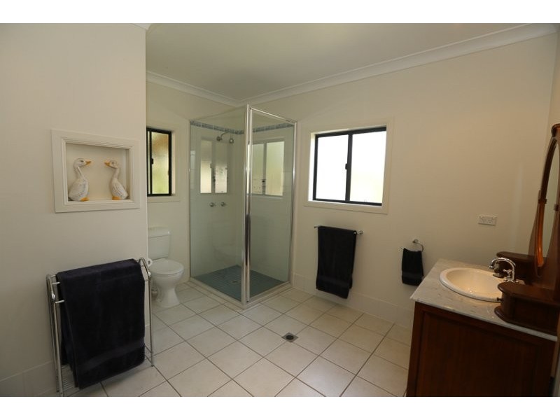37 Mount Larcom Bracewell Road, Mount Larcom QLD 4695