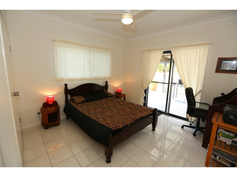 37 Mount Larcom Bracewell Road, Mount Larcom QLD 4695