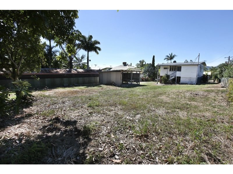 23 Gladstone Street, Mount Larcom QLD 4695