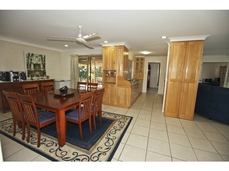 12 Rosslyn Close, Clinton QLD 4680