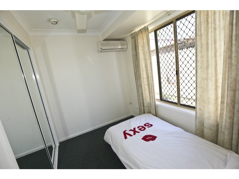 12 Rosslyn Close, Clinton QLD 4680