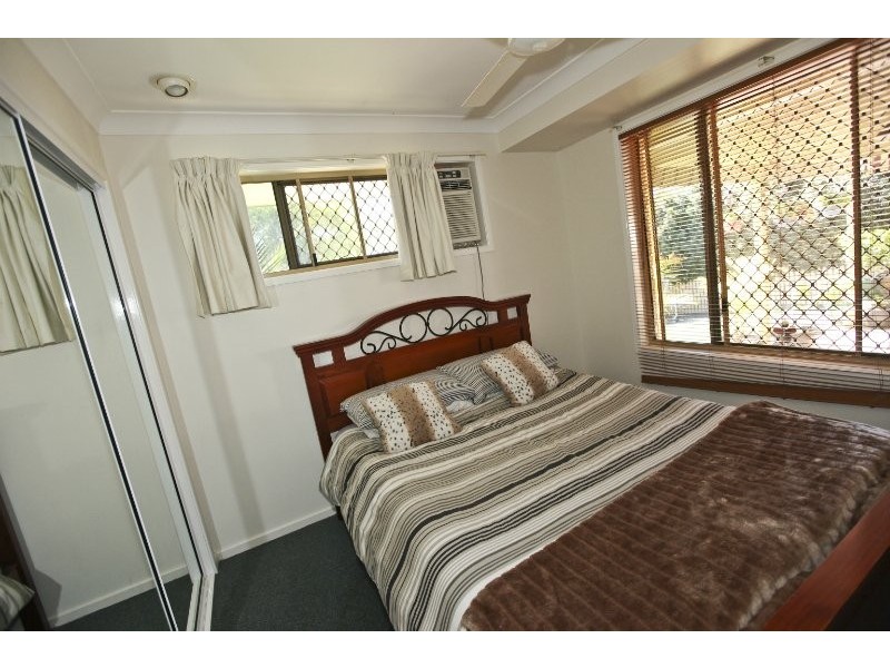 12 Rosslyn Close, Clinton QLD 4680