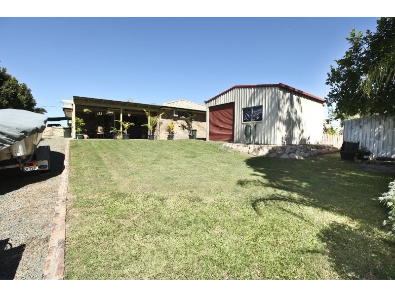 12 Rosslyn Close, Clinton QLD 4680