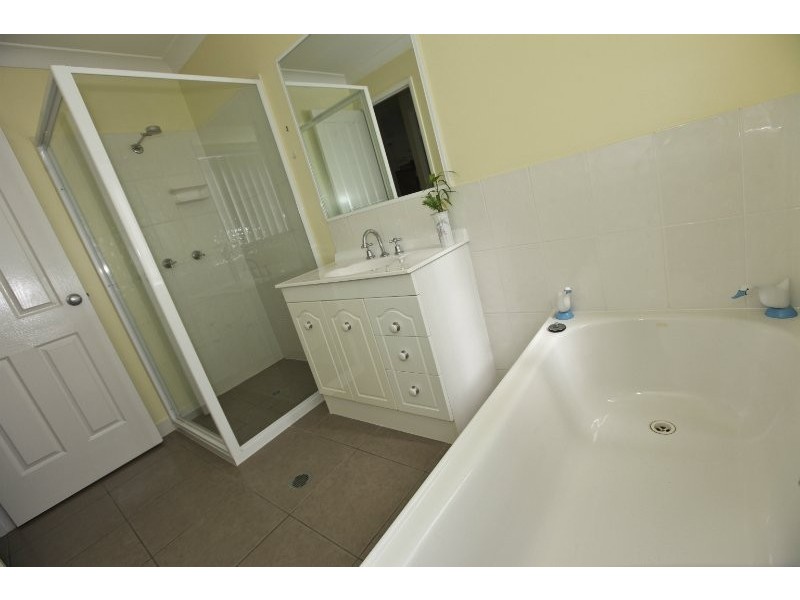 20 Cavella Drive, Glen Eden QLD 4680