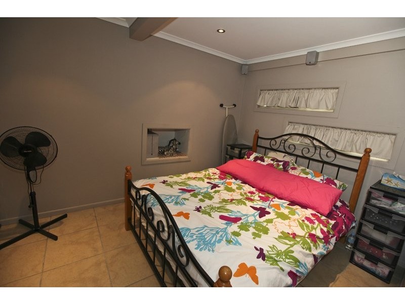 24 Harvey Road, Clinton QLD 4680