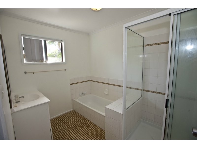 43 Aramac Drive, Clinton QLD 4680