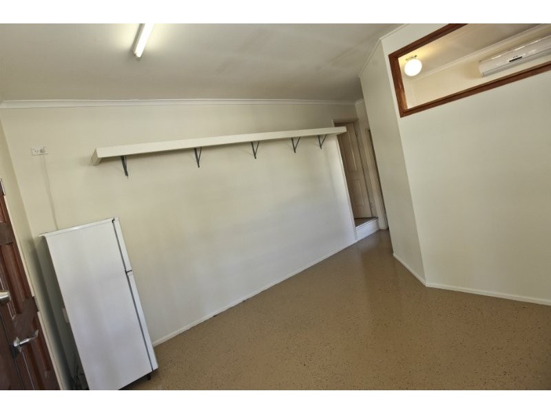 2 Wilson Street, New Auckland QLD 4680