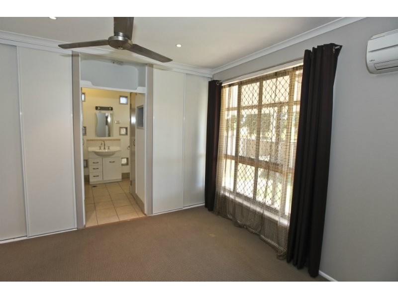 2 Wilson Street, New Auckland QLD 4680
