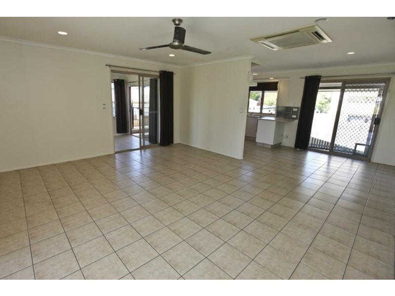 2 Wilson Street, New Auckland QLD 4680