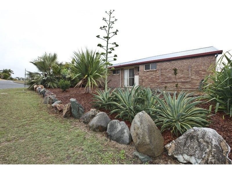 2 Craigmoor Court, New Auckland QLD 4680