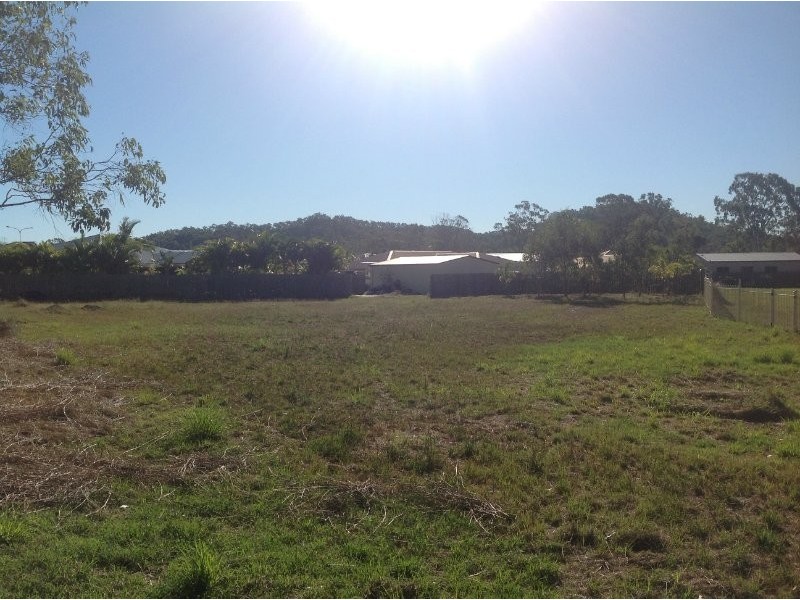 5 Banjo Court, Glen Eden QLD 4680