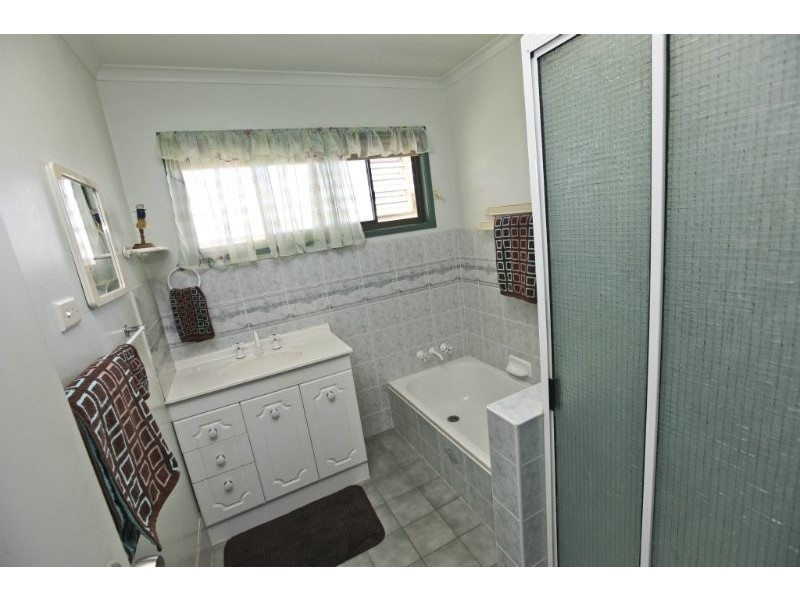 13 Finchley Street, Telina QLD 4680