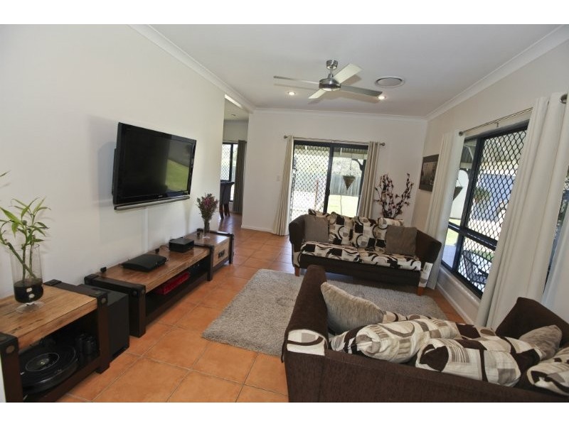 13 Parksville Drive, New Auckland QLD 4680