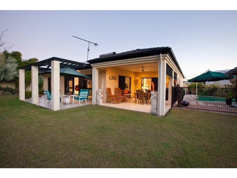 9 Creekwood Close, New Auckland QLD 4680