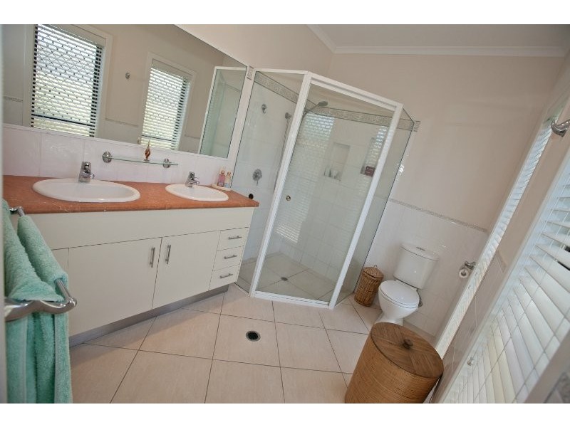 9 Creekwood Close, New Auckland QLD 4680
