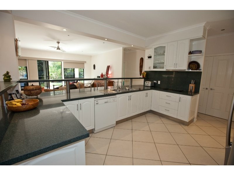 9 Creekwood Close, New Auckland QLD 4680