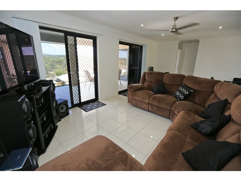 66 Victoria Avenue, Glen Eden QLD 4680