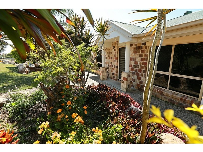 12 Deborah Street, Glen Eden QLD 4680