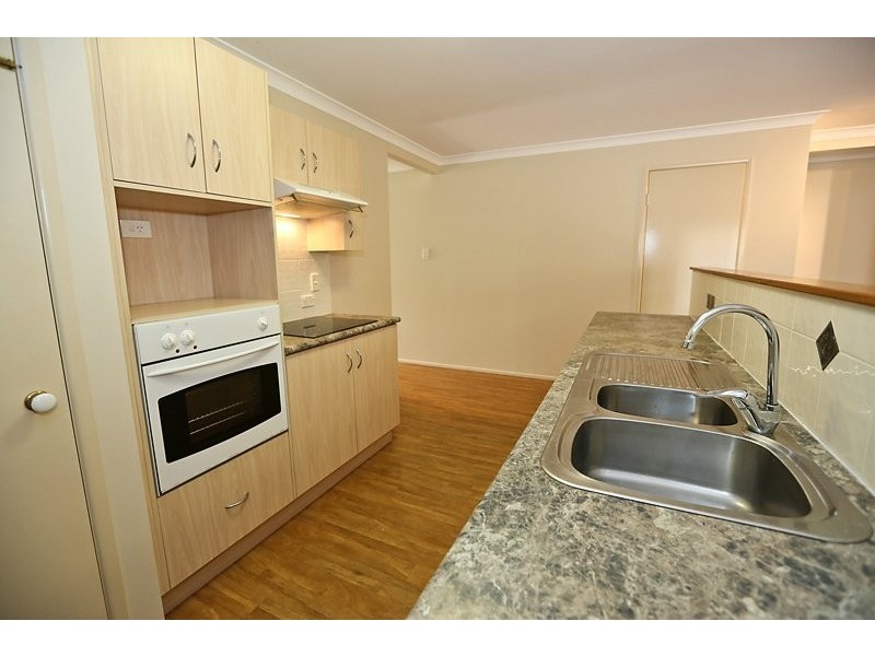 12 Deborah Street, Glen Eden QLD 4680