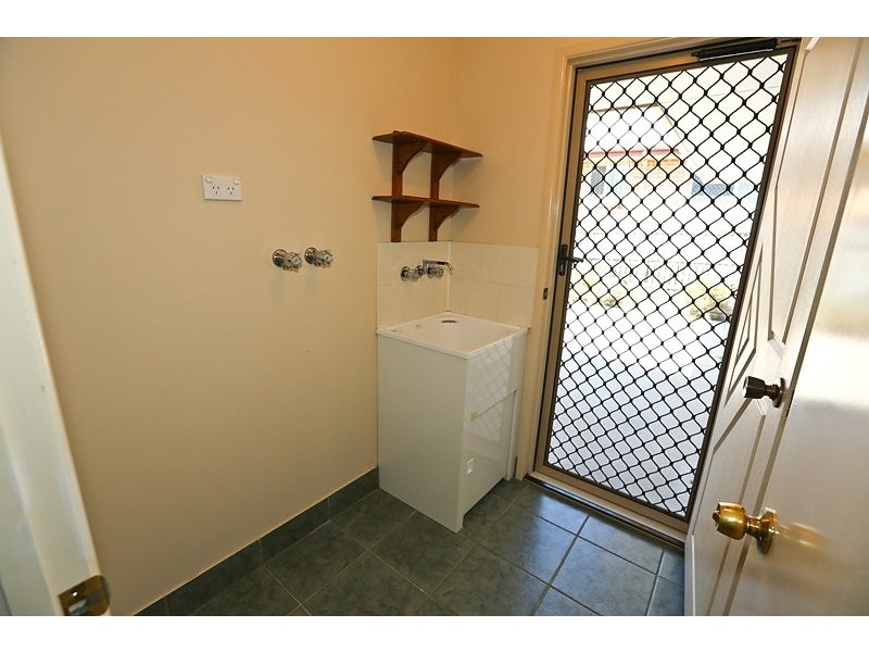 12 Deborah Street, Glen Eden QLD 4680