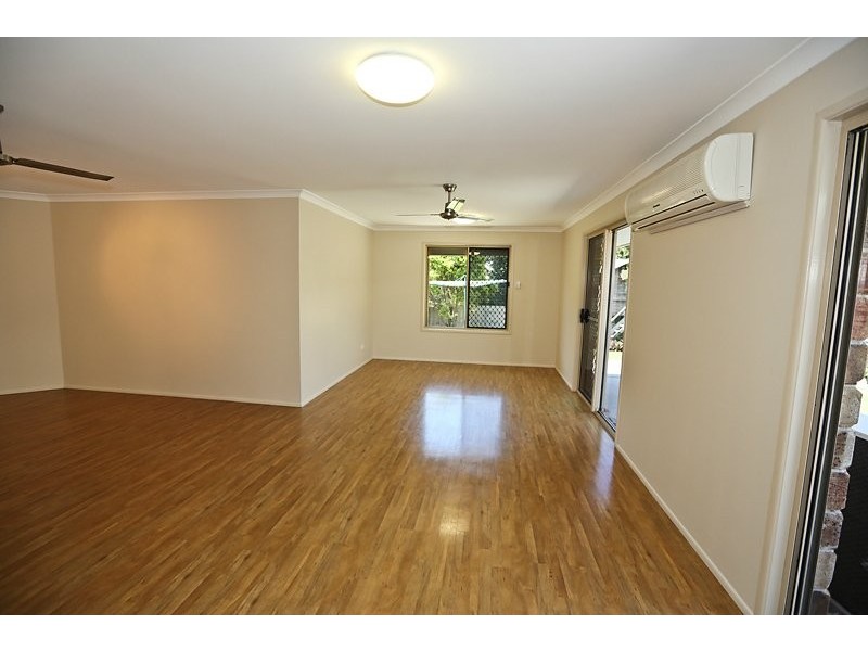 12 Deborah Street, Glen Eden QLD 4680