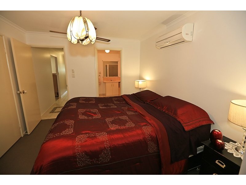 4 Ben Lexcen Court, Clinton QLD 4680