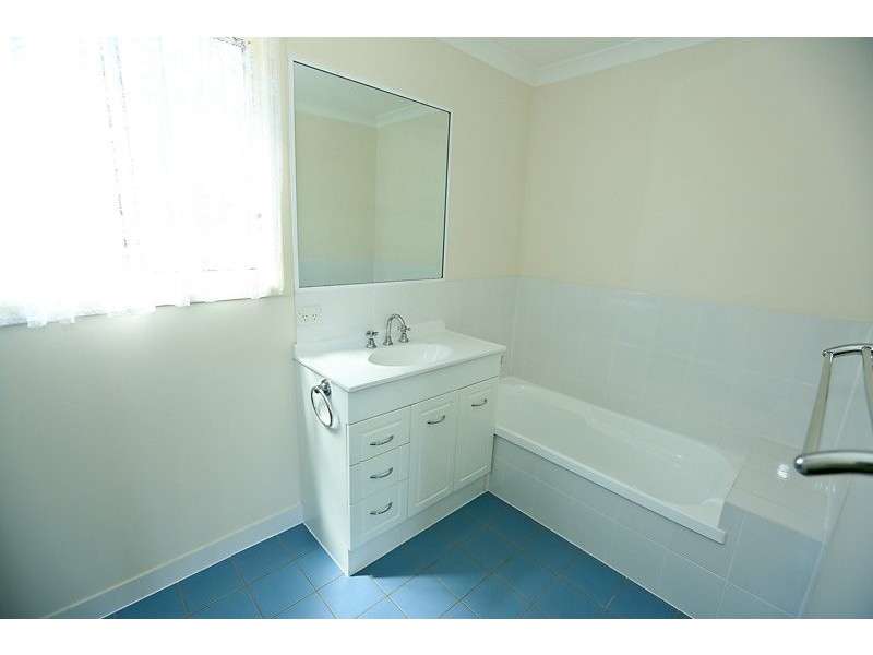 20 Harrier Avenue, New Auckland QLD 4680