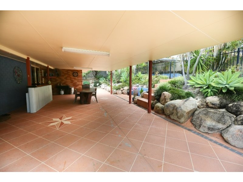 8 Kenneth Court, New Auckland QLD 4680