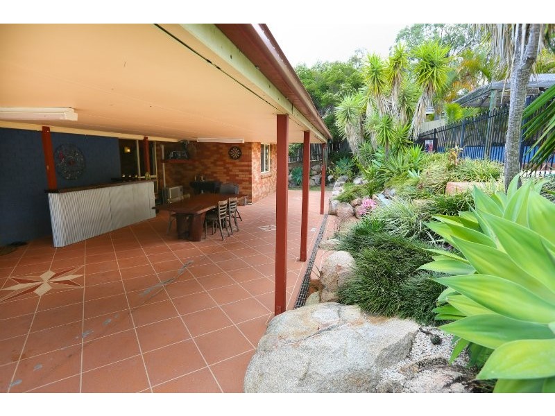 8 Kenneth Court, New Auckland QLD 4680