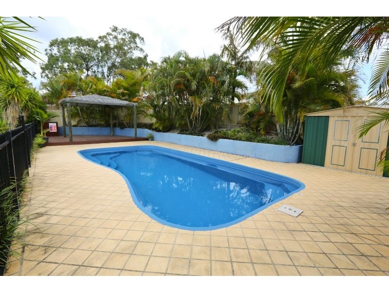 8 Kenneth Court, New Auckland QLD 4680