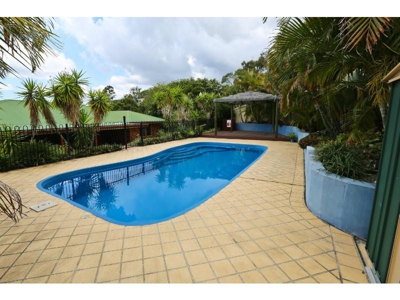 8 Kenneth Court, New Auckland QLD 4680