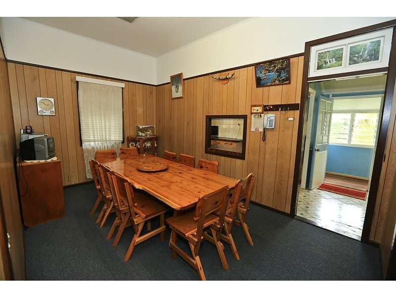 25 Gladstone Street, Mount Larcom QLD 4695