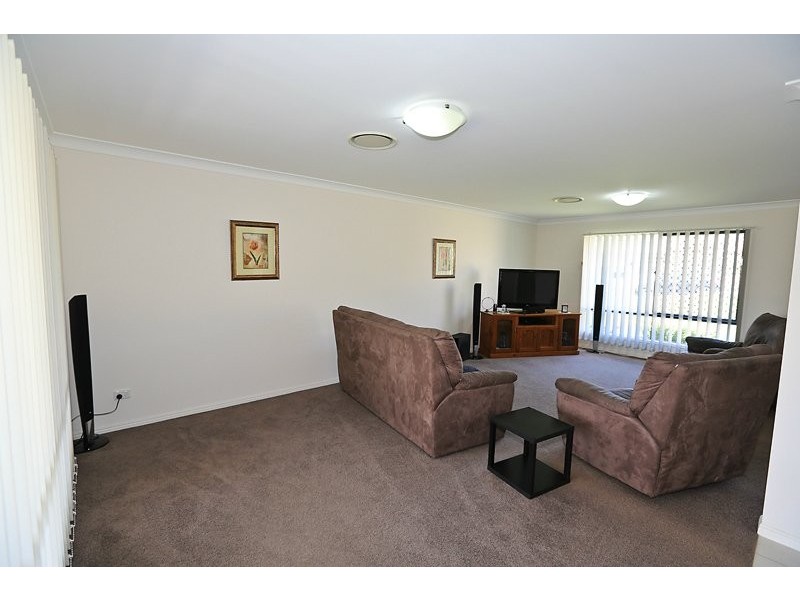 4 Christian Court, Glen Eden QLD 4680