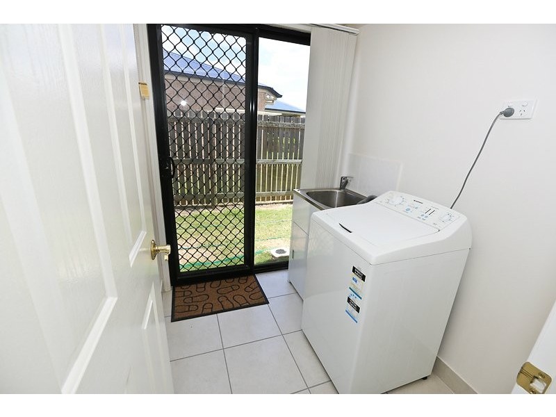 4 Christian Court, Glen Eden QLD 4680