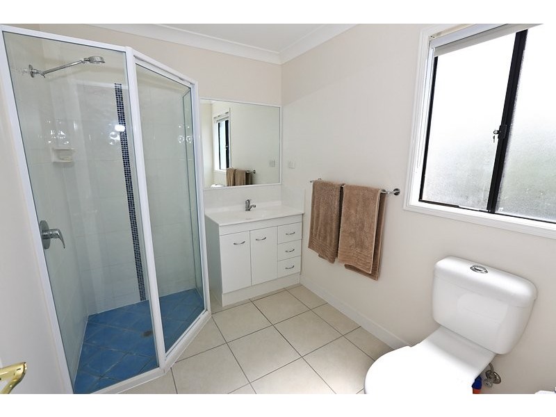 4 Christian Court, Glen Eden QLD 4680