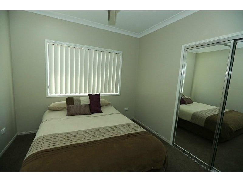 6 Markowitz Place, Kirkwood QLD 4680