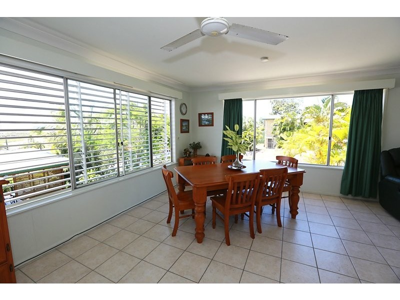 25 Far Street, West Gladstone QLD 4680