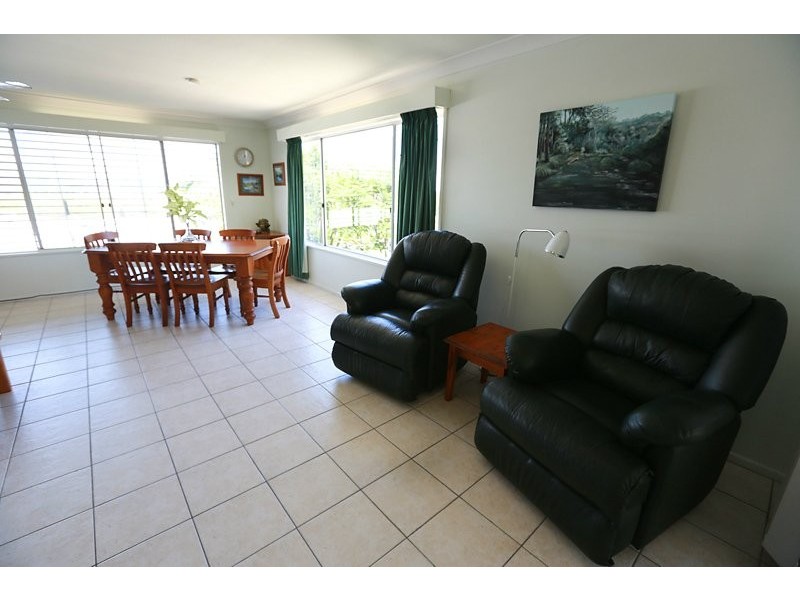 25 Far Street, West Gladstone QLD 4680