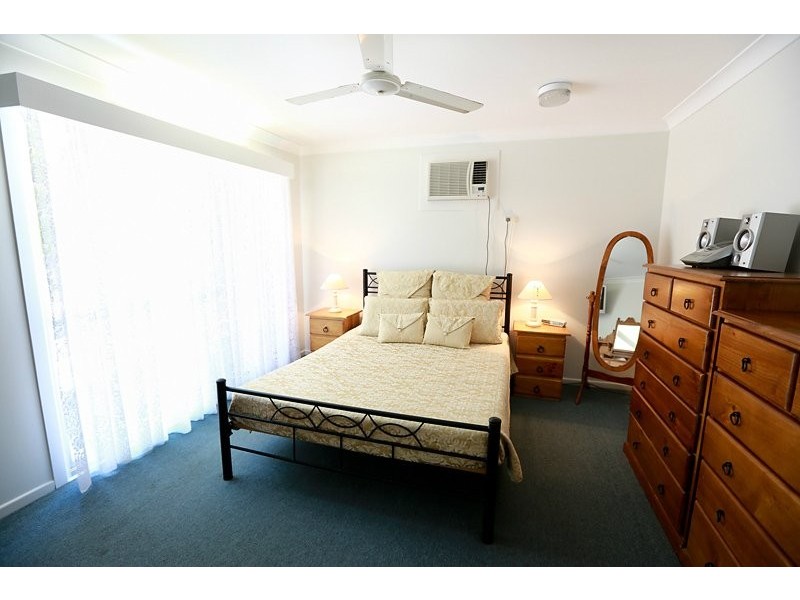25 Far Street, West Gladstone QLD 4680