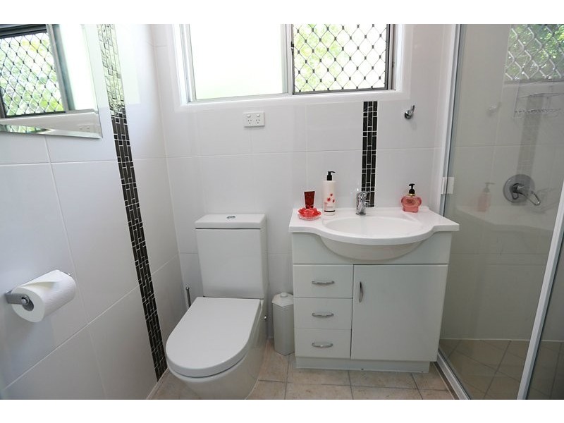 25 Far Street, West Gladstone QLD 4680