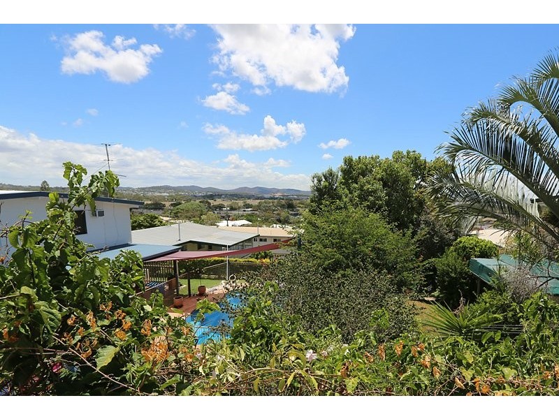 25 Far Street, West Gladstone QLD 4680