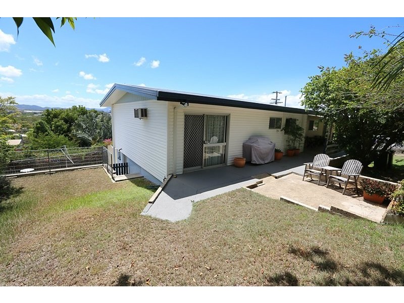 25 Far Street, West Gladstone QLD 4680